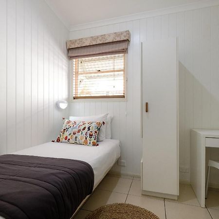 Barney Beach Accommodation Gladstone Esterno foto